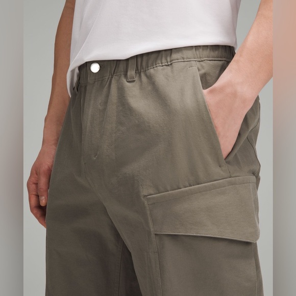 Stretch Cotton VersaTwill Relaxed-Fit Cargo Pants - Picture 3 of 6